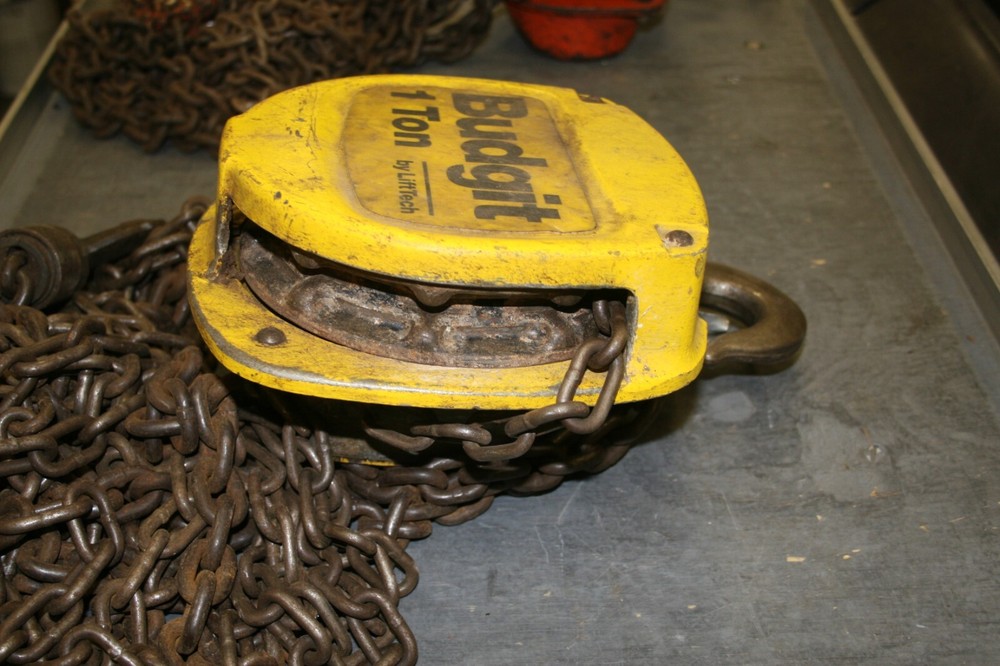 LiftTech Budgit 1 Ton Manual Chain Hoist 8262