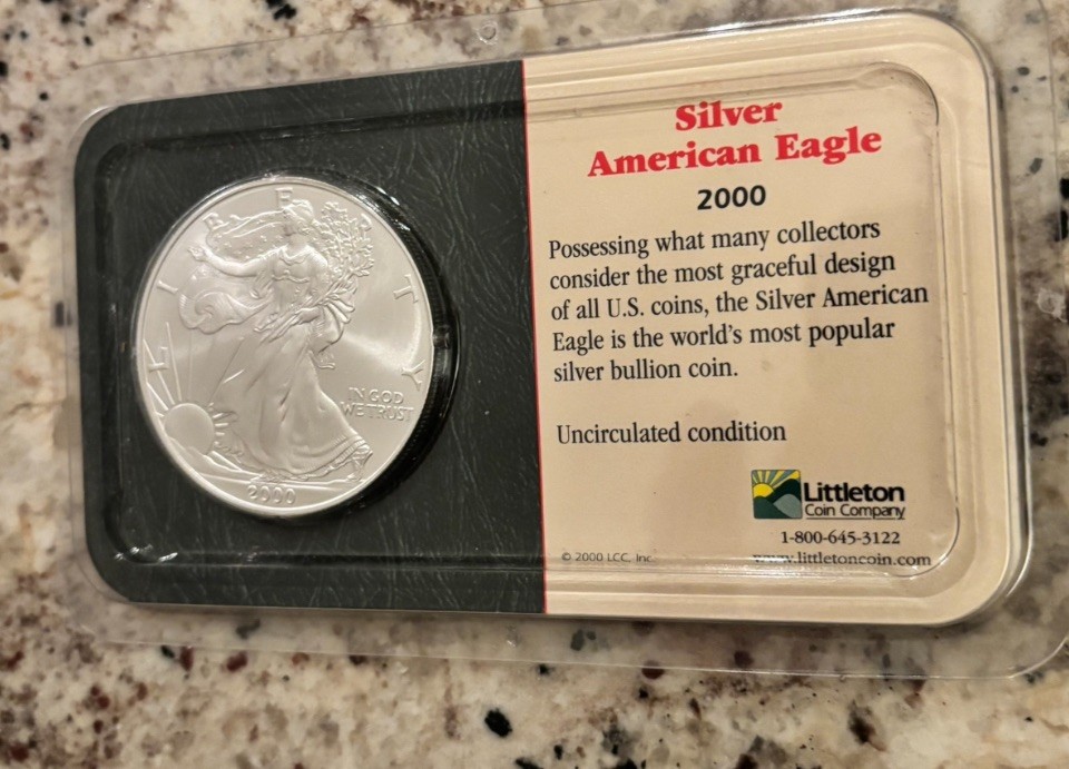 2000 Silver American Dollar  99.93% Silver Uncirculated