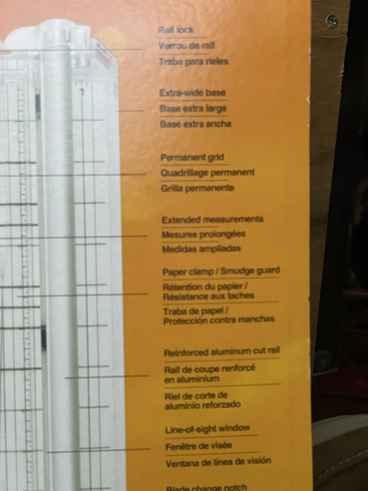Fiskars SureCut Deluxe Paper Trimmer 12"