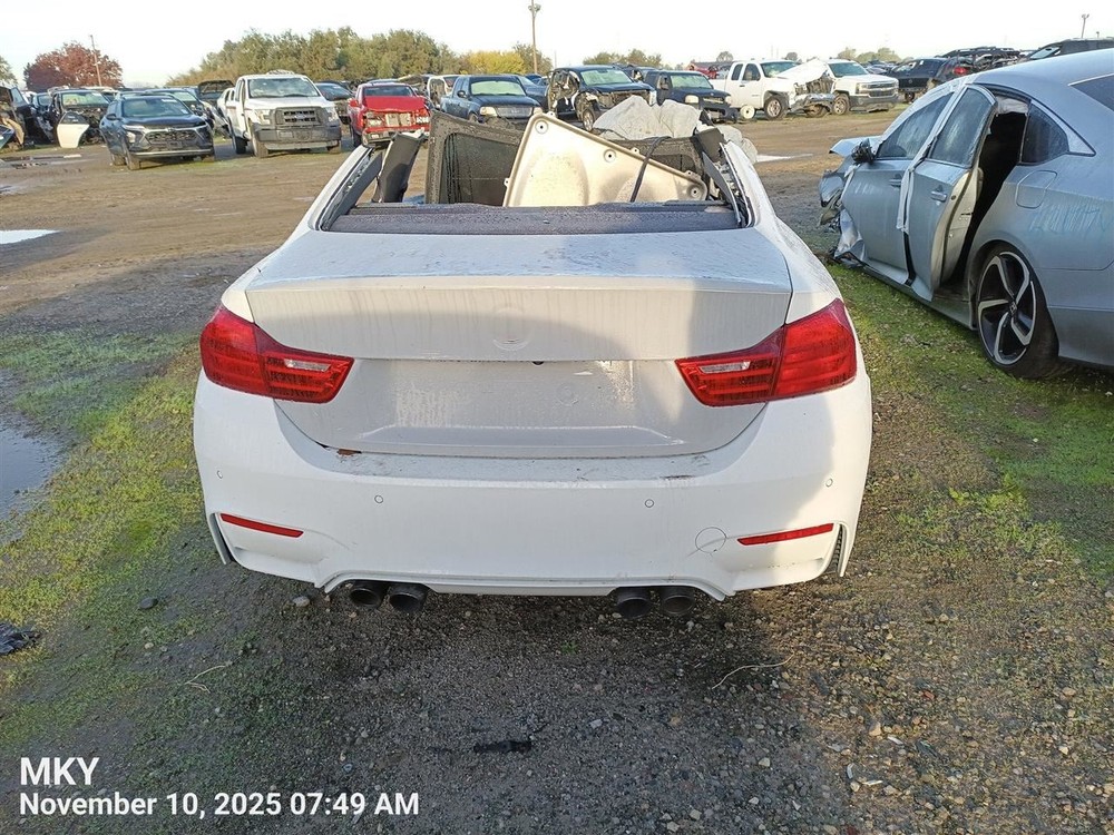 LEFT WHT ROCKER PANEL MOULDING OEM 2018 BMW M4 51 77 8 059 627