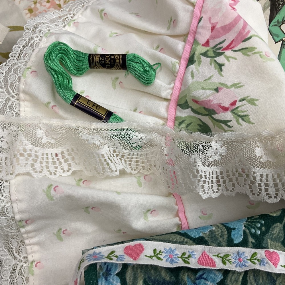 Vintage Sewing Basket Bundle – Fabric, Lace, Ribbon, Embroidery Thread & Pattern