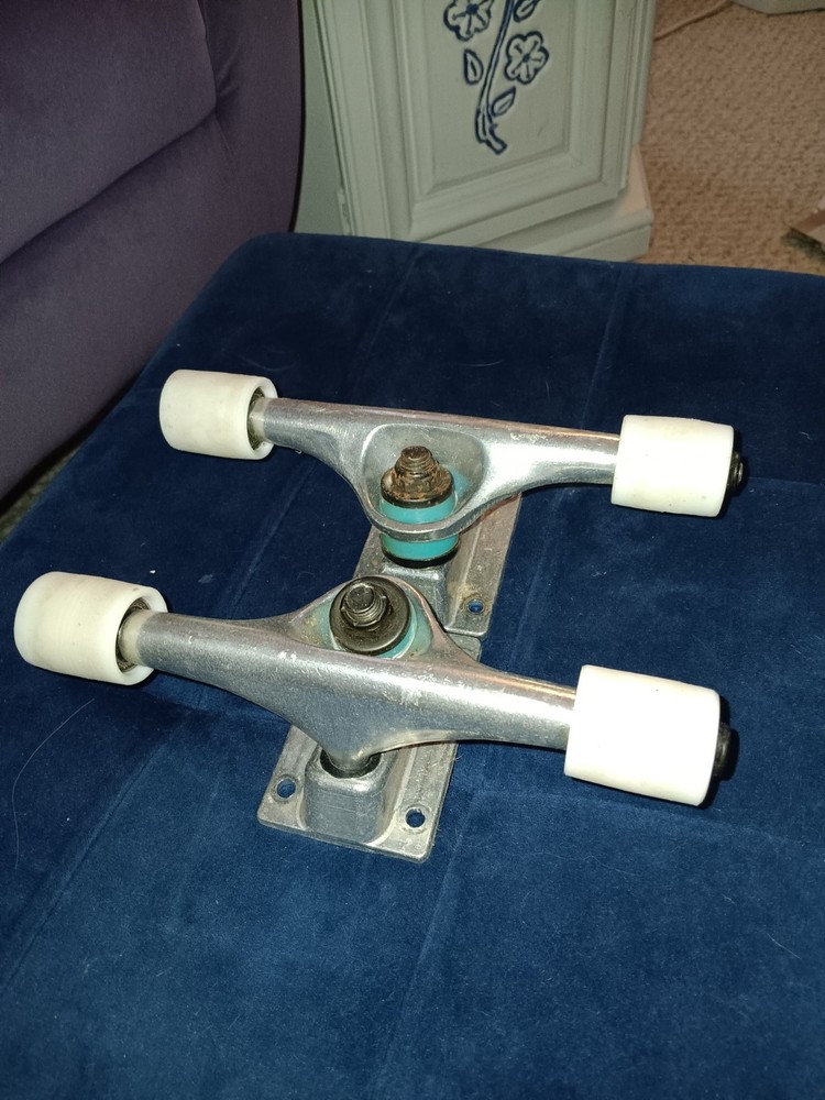 Skateboard Trucks With Tiny Wheels.