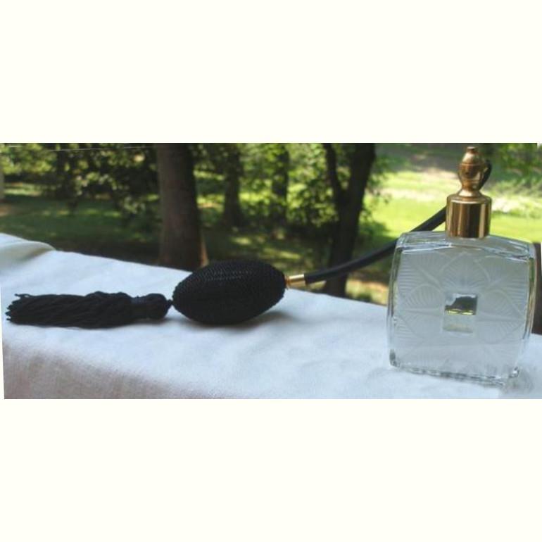 Decorative Refillable Frosted Leaves Perfume Bottle w/ Atomizer