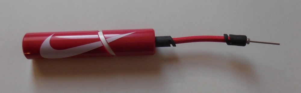 Nike Essential Ball Pump University Red/White/White
