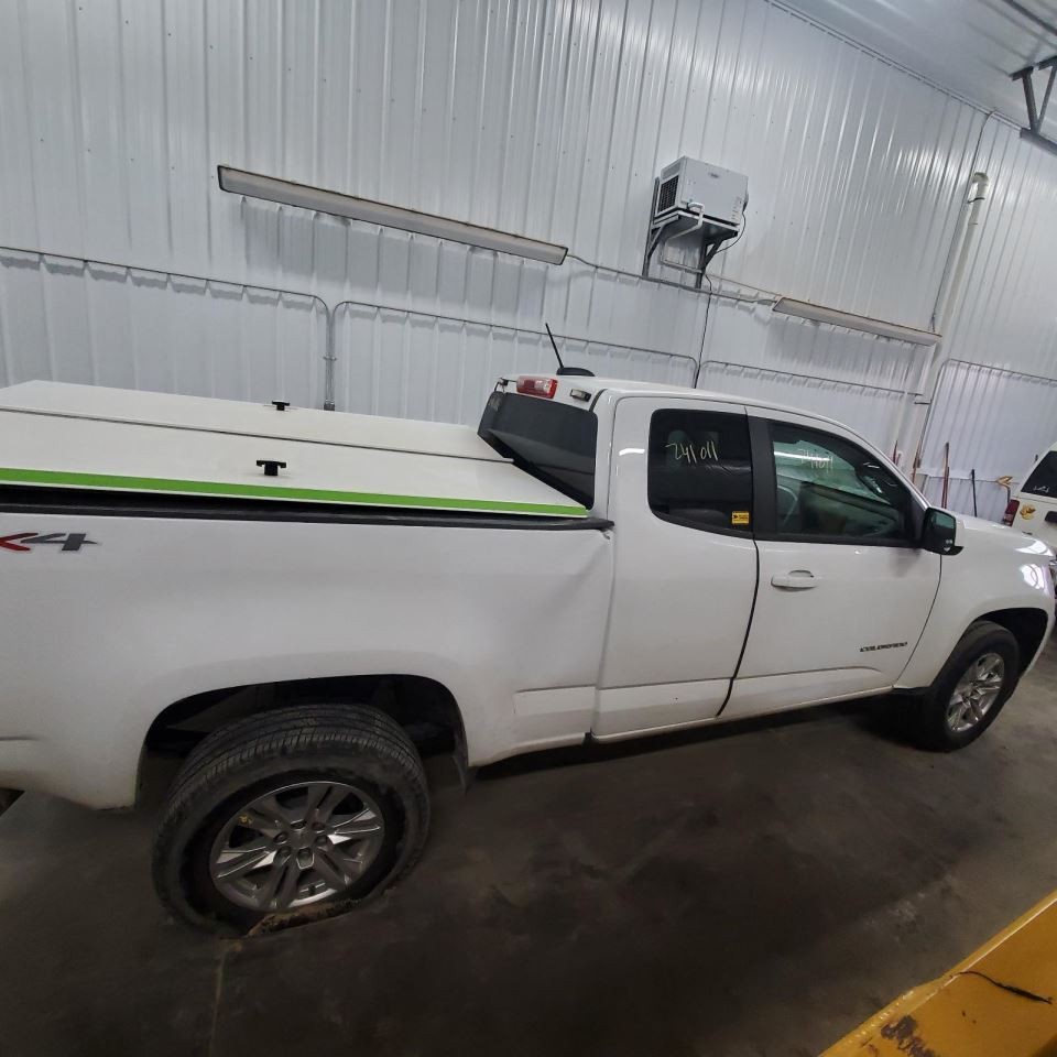 Camera/Projector Camera Front Interior Mirror Mounted Fits 19-22 CANYON 1059926