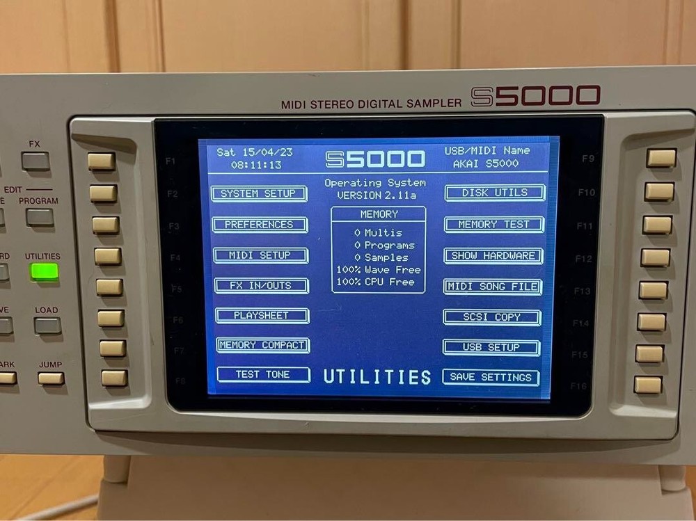 AKAI Professional S5000 V2 Digital Sampler Good