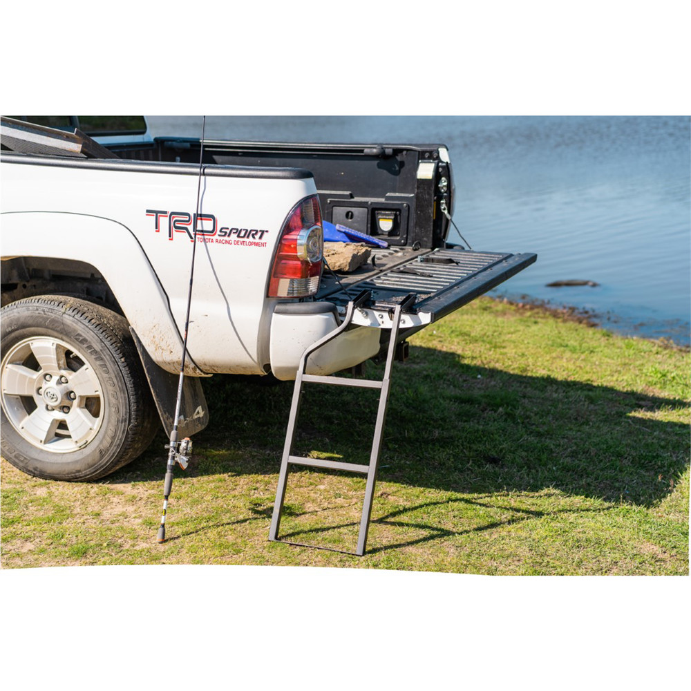 Traxion 5-100 Tailgate Ladder