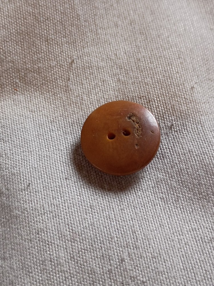 Antique Vegetable Ivory Whistle Button.