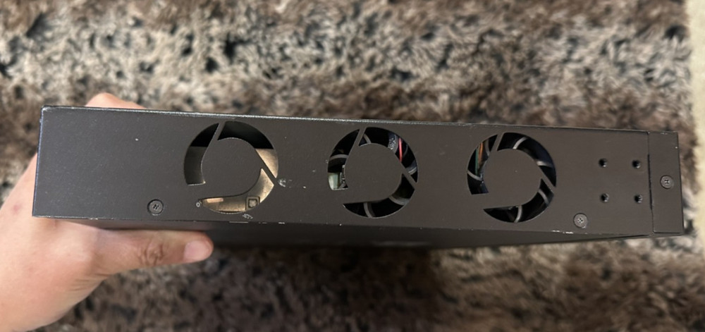 Dell (5448) Rack-Mountable Network Device