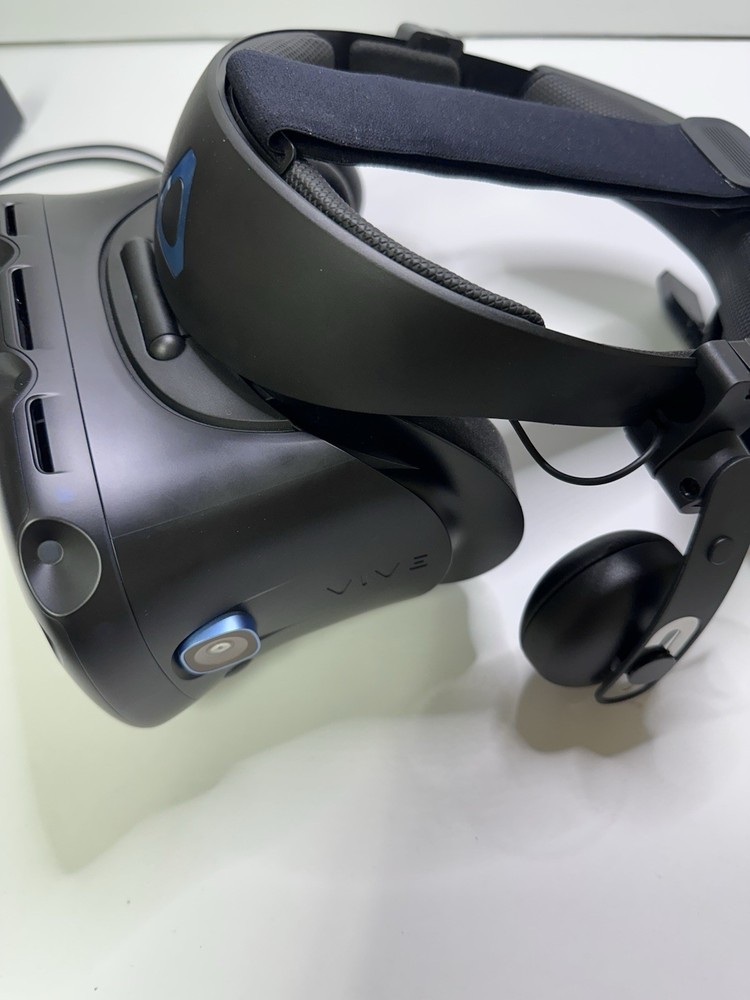 HTC VIVE Cosmos Elite VR Headset - Black with Cables