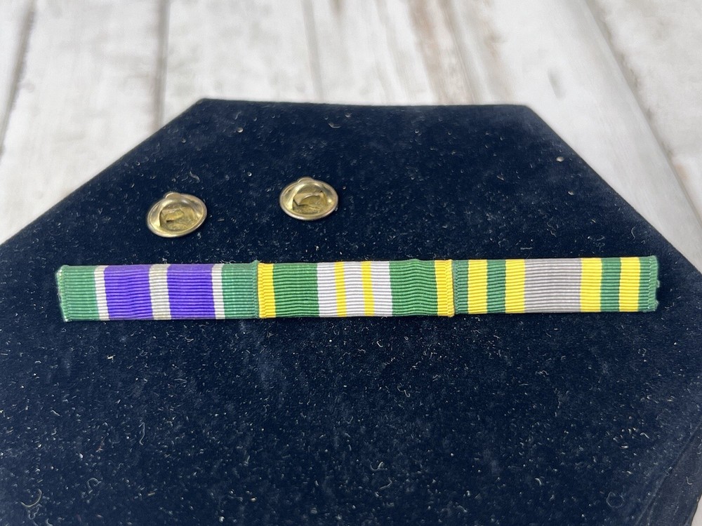 Air Force Ribbon Bar - Very Good Condition