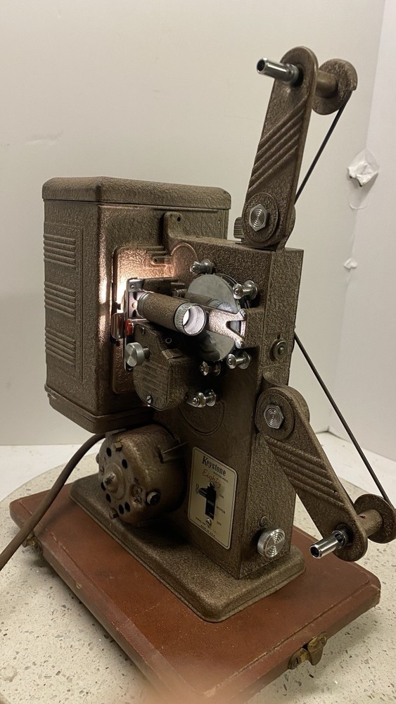 Antique 8mm Keystone Eighty Projector Tested W/Carrying Case