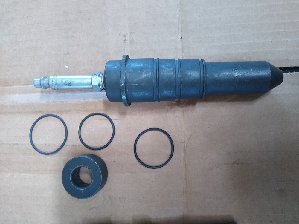 Snap On MT33B diesel engine compression gague with 4 test adapters