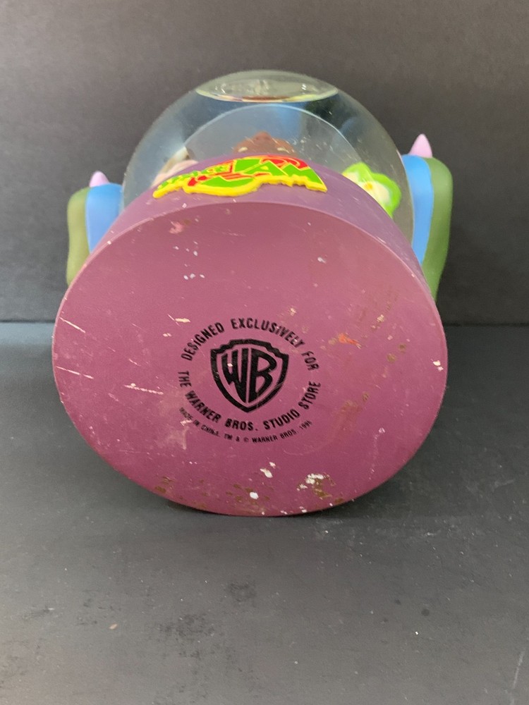 SPACE JAM Michael Jordan Alien Hand Snow Globe Waterball Warner Bros.