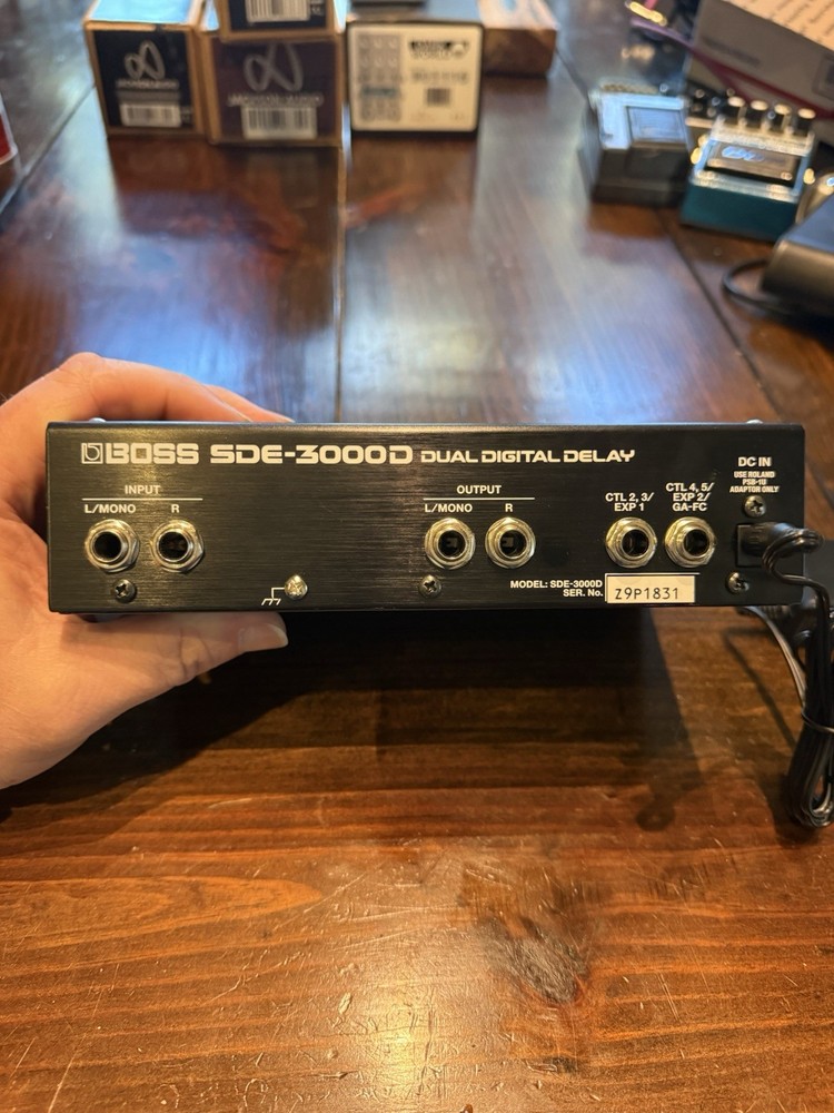 Boss SDE-3000D Dual Digital Delay Effects Pedal Black