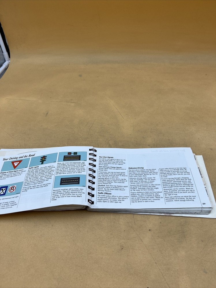 1991 OLDSMOBILE SILHOUETTE OWNERS OPERATORS GUIDE MANUAL