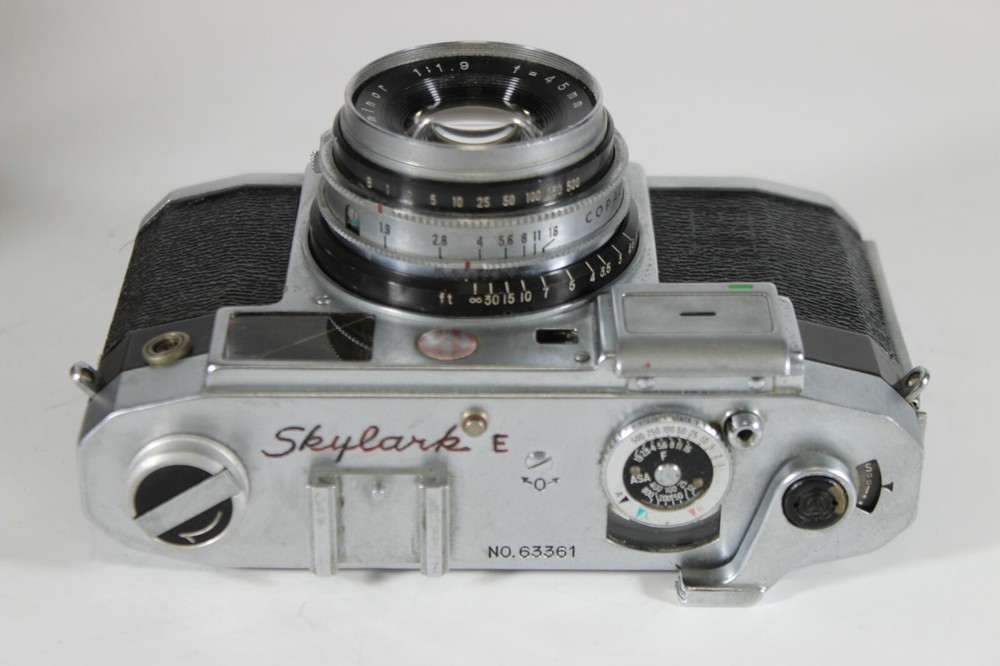 Skylark E 35mm Camera