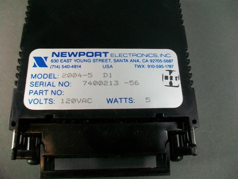 Newport Digital Panel Voltmeter 2004-5 NEW