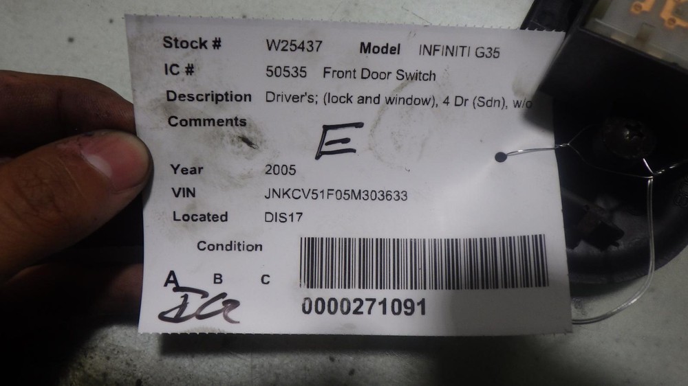 05 INFINITI G35 Front Door Switch