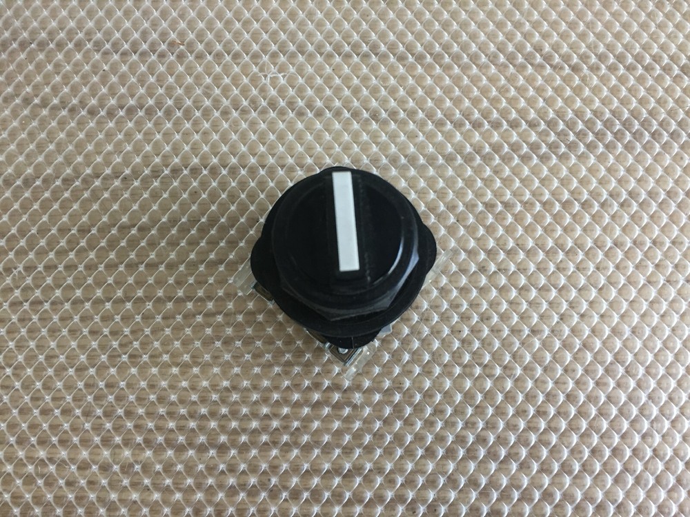 ALLEN BRADLEY 800H-HR2B 2 POSITION SELECTOR SWITCH