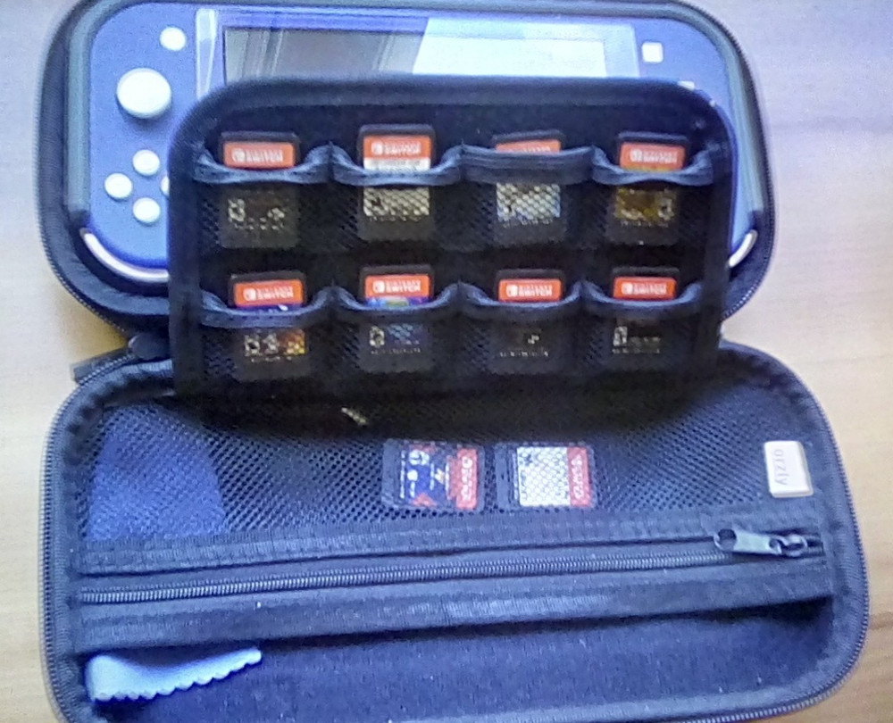 Nintendo Switch Lite System (w) (10) games