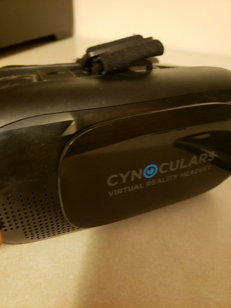 Cynoculars Mobile Virtual Reality Headset and Remote