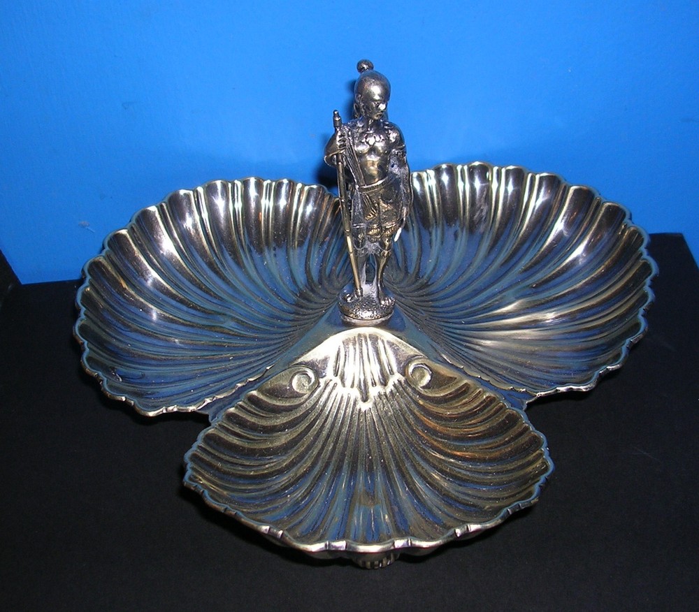 Vtg Silverplate Figural Native Man Trifoil Shells W/Handle K&WS