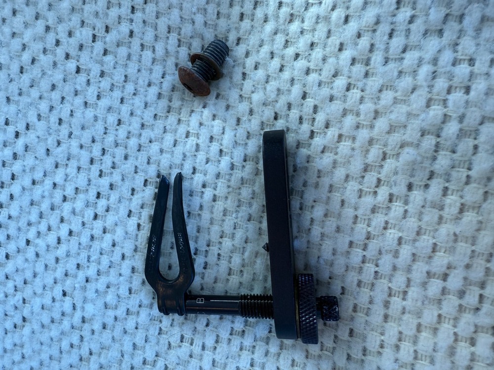 NAP Shoot Through Center Rest