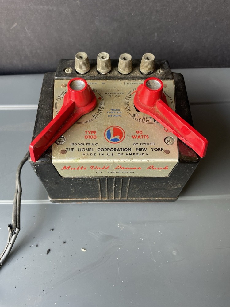 LIONEL POSTWAR #1044 - 90 WATT TRANSFORMER