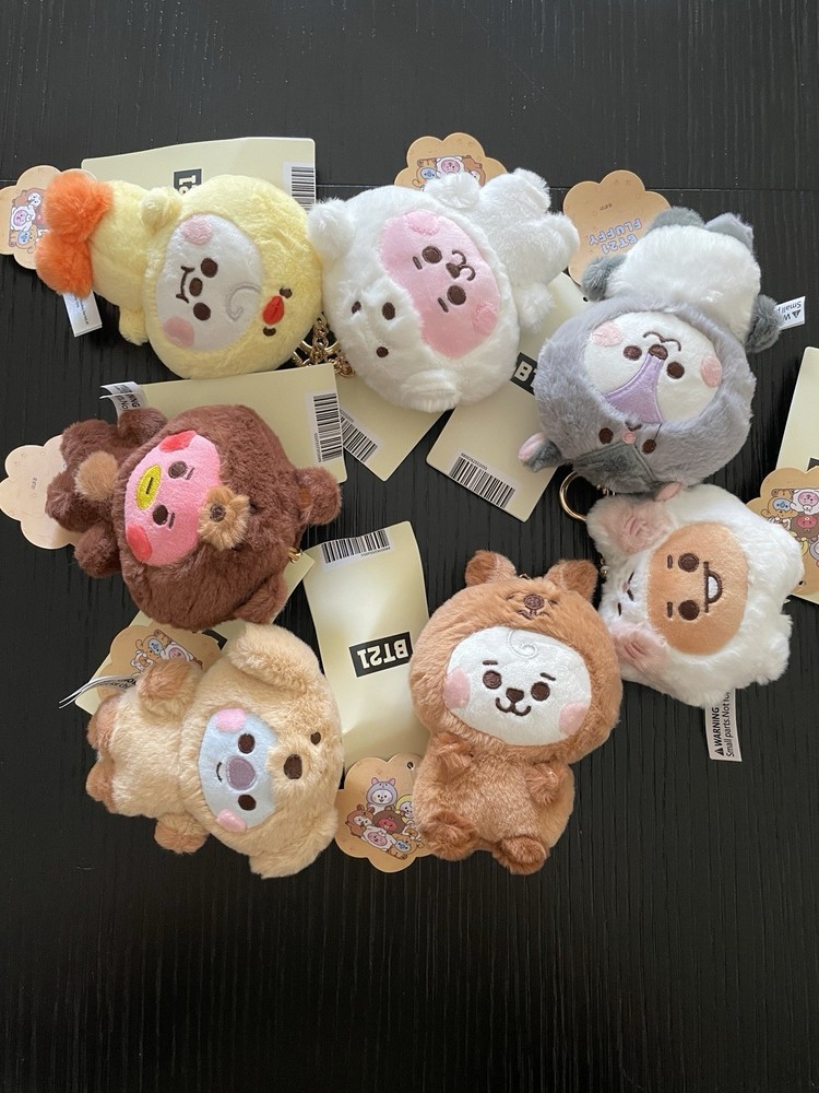 TATA BT21 Plushie Keychain/Charm