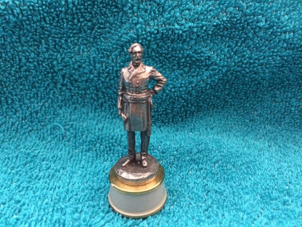 Franklin Mint Civil War Chess Piece- Confederate King - General Robert E Lee