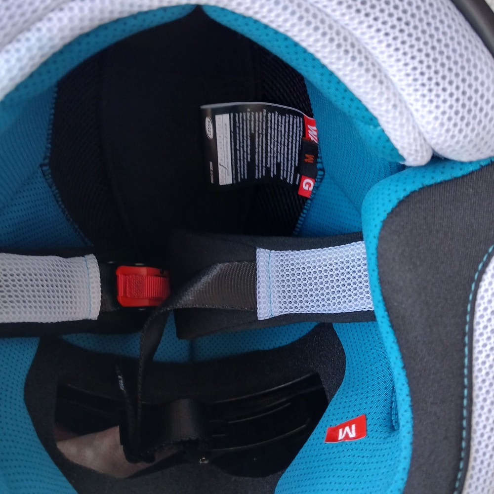 Helmet Roozo