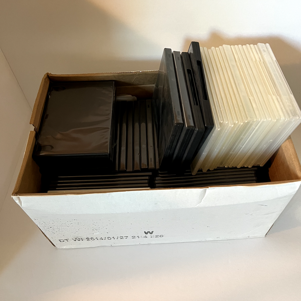 Lot of 76 PRE-OWNED & Empty Single Disc Replacement DVD cases Various Sizes