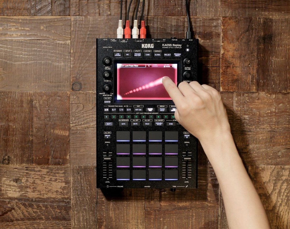 KORG KAOSS Replay Dynamic Effect / Sampler All-in-One DJ Performance