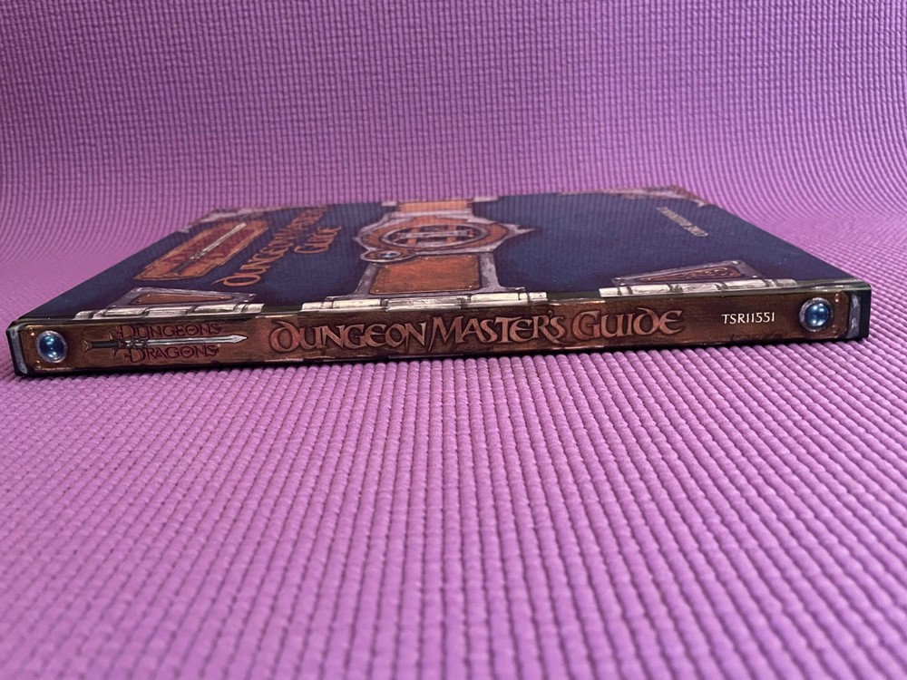 D & D Dungeon Master's Guide: Core Rulebook II (1st Printing 2000)