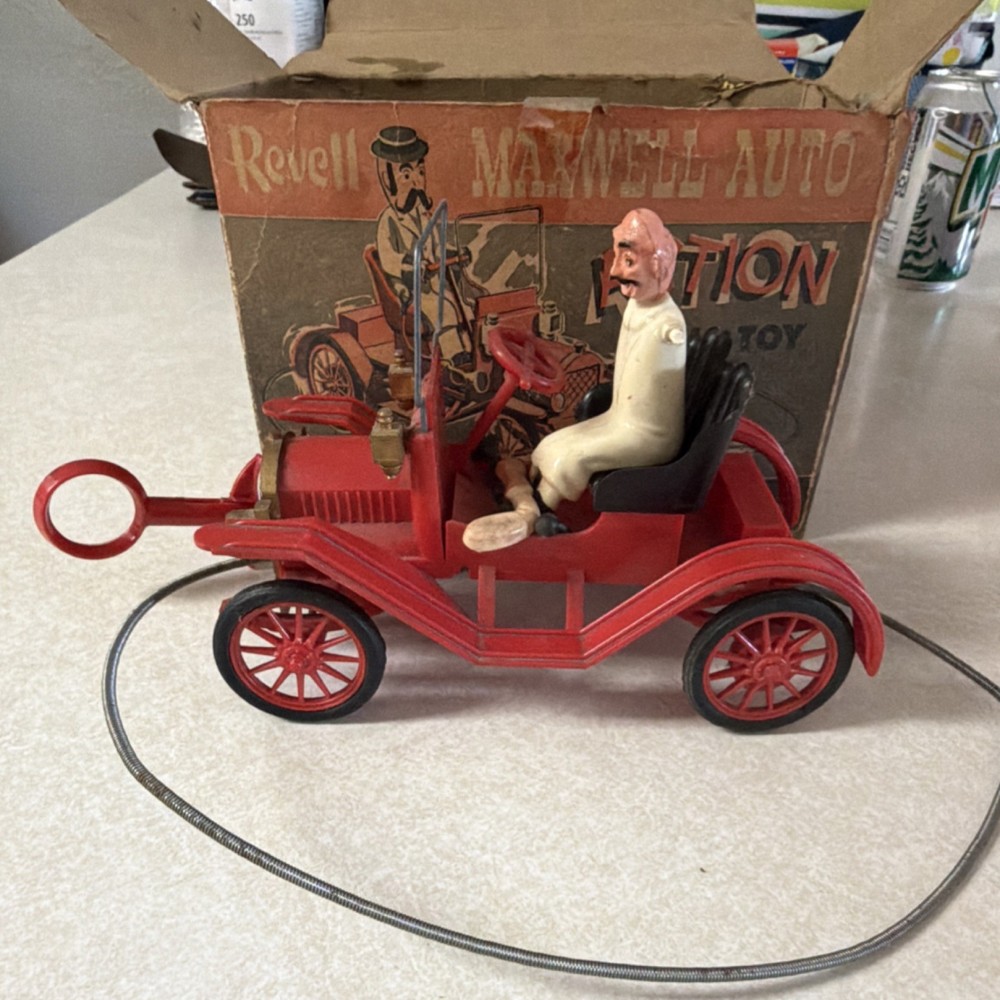 Revell Maxwell Auto Action Pull Toy Vintage with Original Box