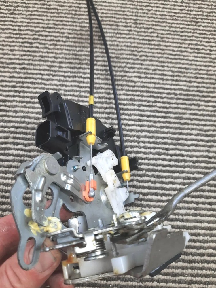 MITSUBISHI I FRONT DOOR LOCK PASSENGER SIDE (ANSEI) 2008
