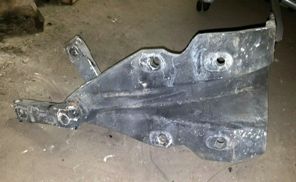 KENWORTH T2000 LEAF SPRING HANGER A85-1200-1