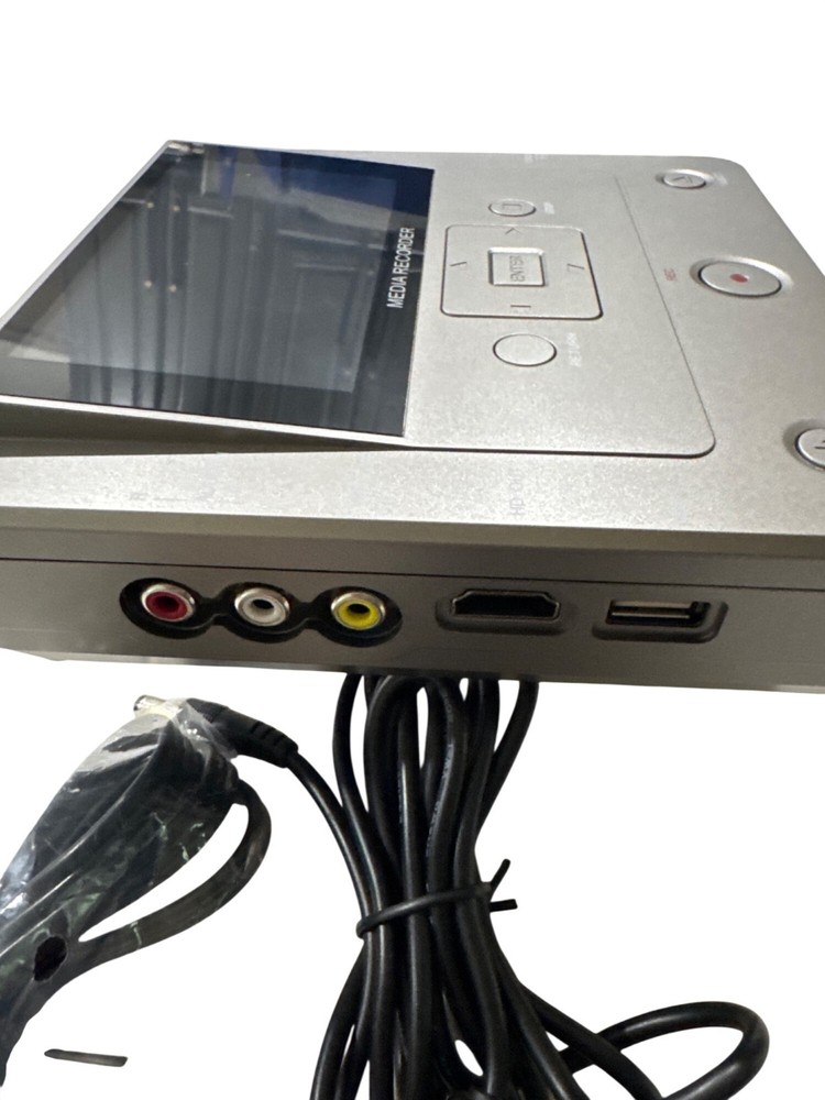 Clariviews Multi-Function Digital Media Recorder KR043B