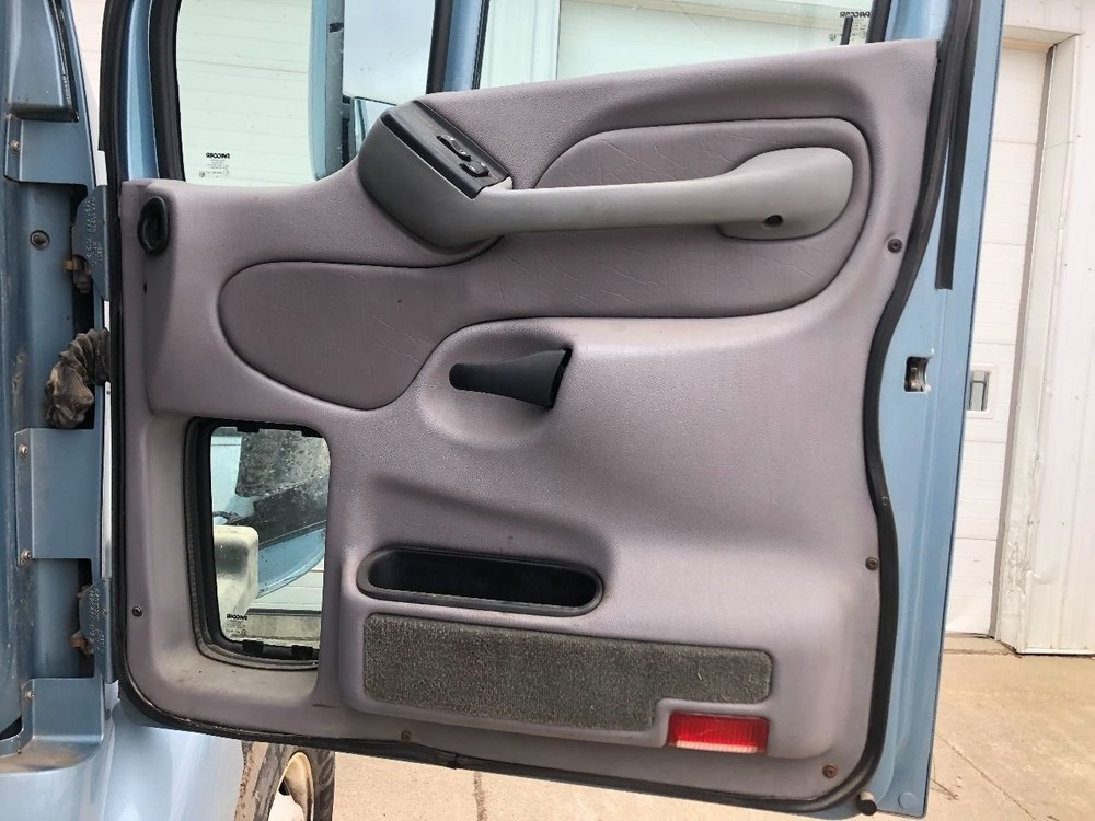 2000-2011 Peterbilt 387 Blue Right/Passenger Door - Used