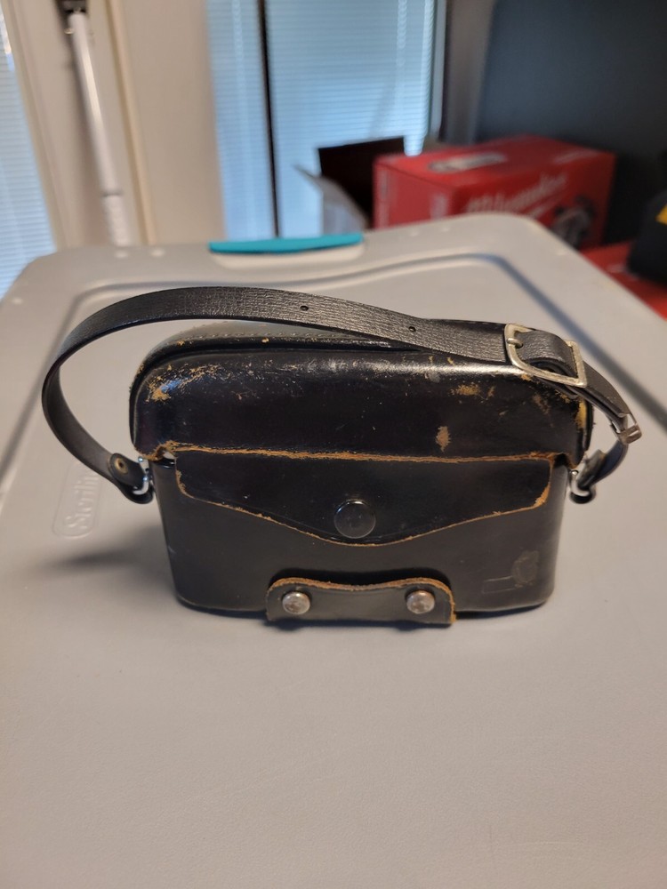 Petri 7.5 Camera In Leather Case Untested!