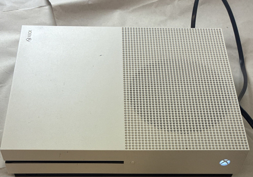 Tested working Microsoft Xbox One S  with HDMI & controller