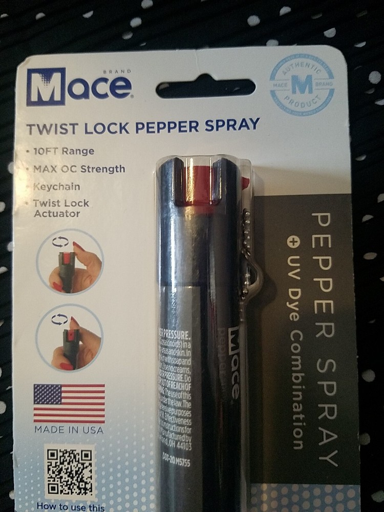 Mace Twist Lock Pepper Spray Keychain 10 FT Range UV Dye Combination Mx Strength