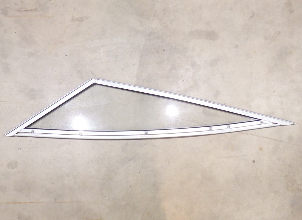 2005 Four Winns 180 LE Port / Passengers  Windshield - Side Window