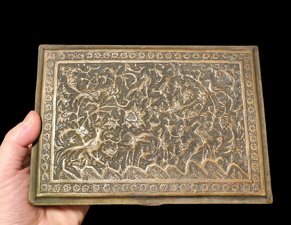 Antique Oriental Middle Eastern Hand-forging Brass Cigarette Box