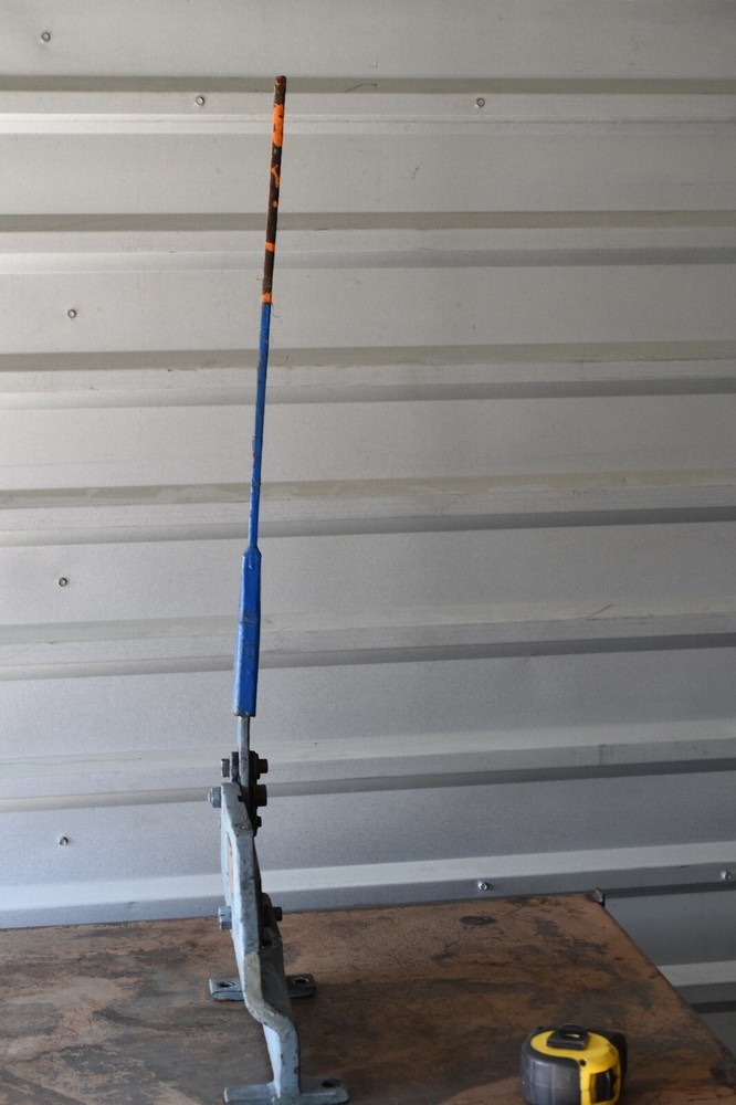 Meyer throatless bench shear