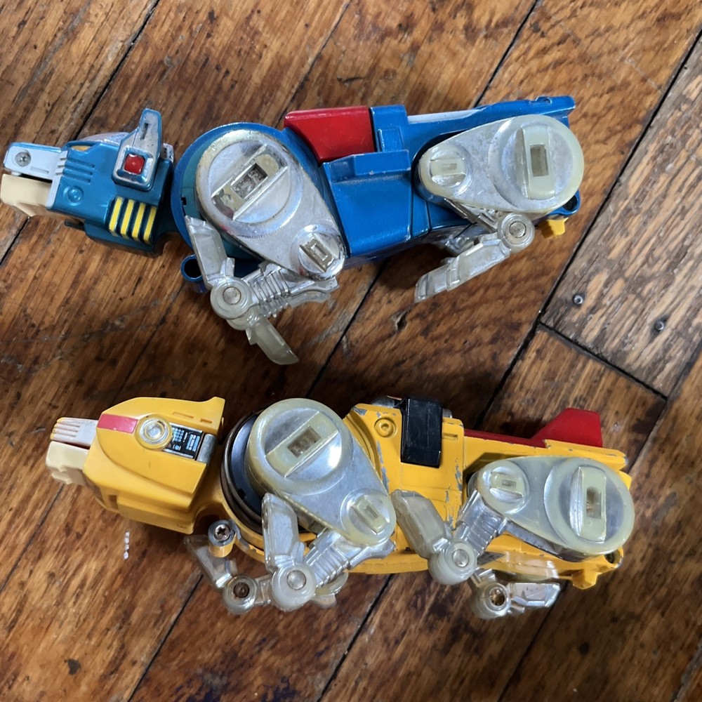 Voltron 1981 diecast and legs manual