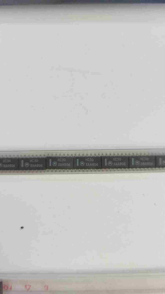 110 X MM74HC30D 8-input NAND Gate