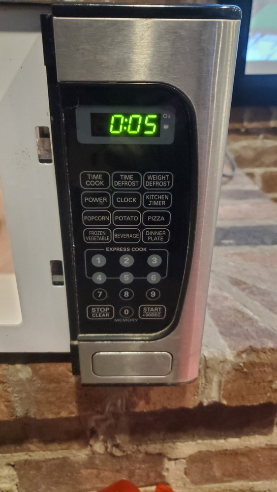 EMERSON MW9339SB MICROWAVE OVEN