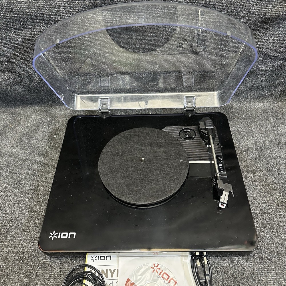 ION Classic LP Mac & PC USB Conversion Turntable Digital Music Record Player